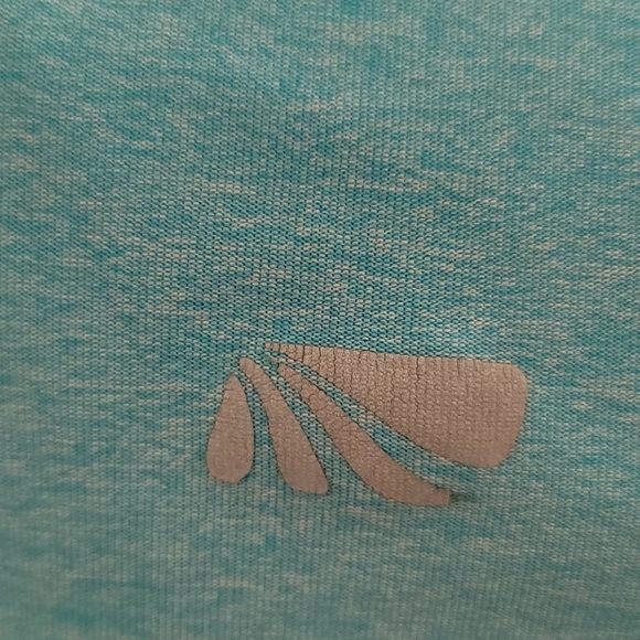 Cute women's tank top.  Size S - Picture 10 of 11